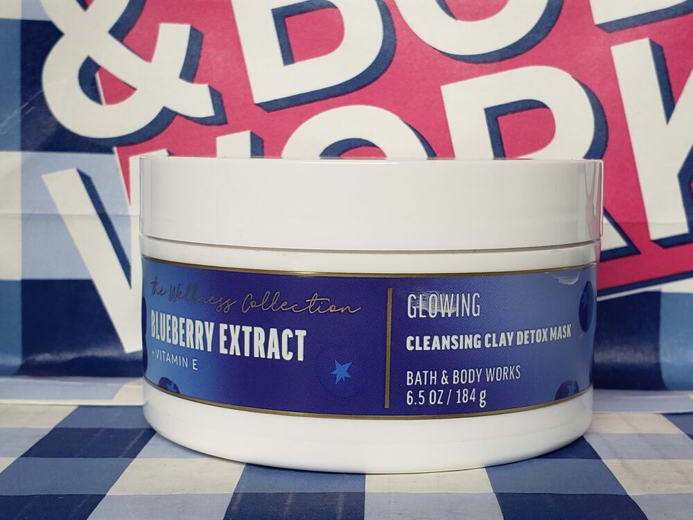 BBW Blueberry Extract Glowing Cleansing Clay Detox Mask Body Wellness Collection